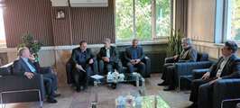 برگزاری جلسه تامین زمین مسکونی برای خانواده های معظم شهدا شهرستان نقده